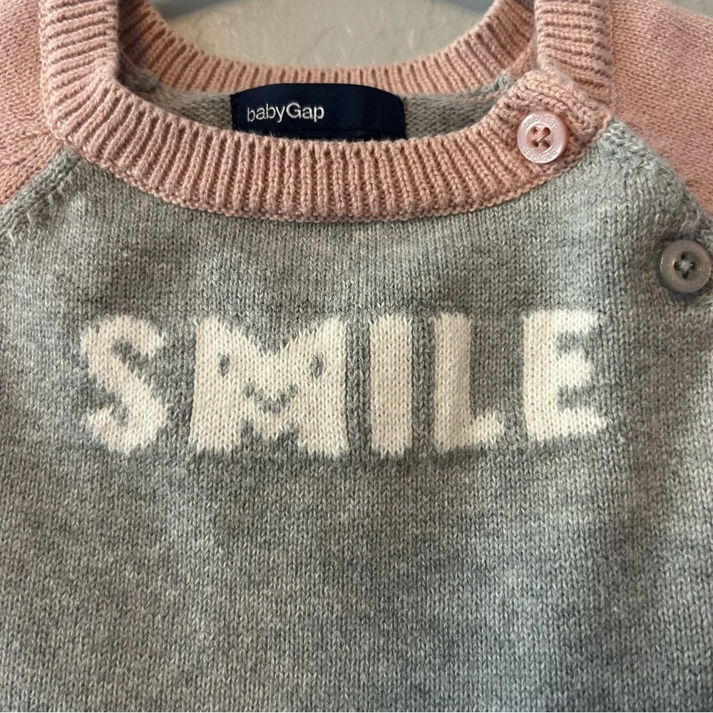 ⭐️Baby Gap gray pink and white smile sweater one piece outfit size newborn